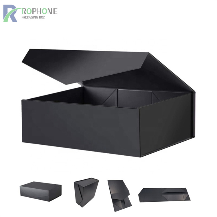 Black box ng regalo sa karton